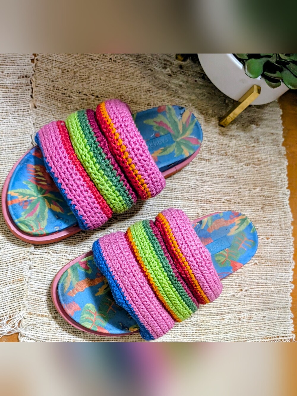 Farm Rio Blue Macaw Crotchet Slip On Chunky Lug Sole Sandals size 9 US